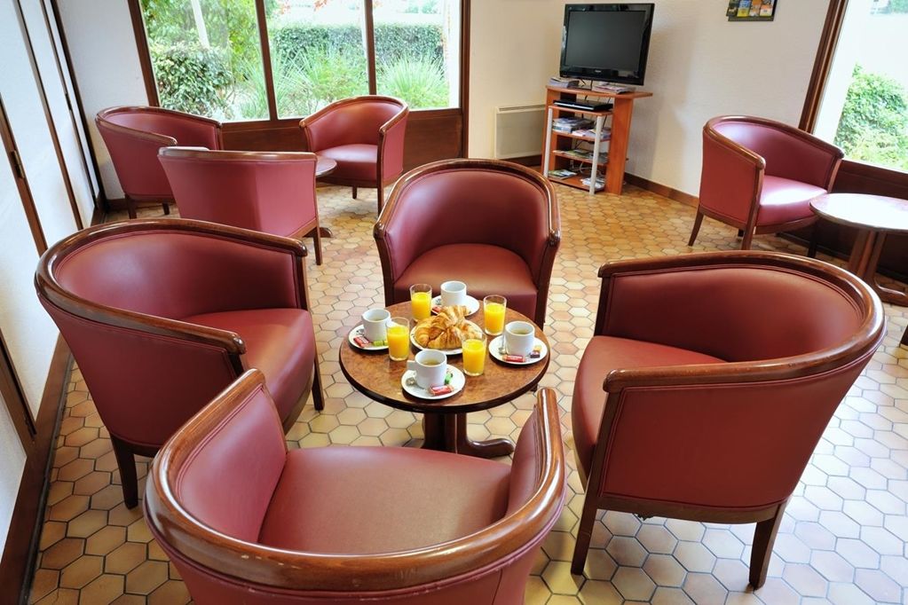 Hotel Campanile Saintes Restaurace fotografie